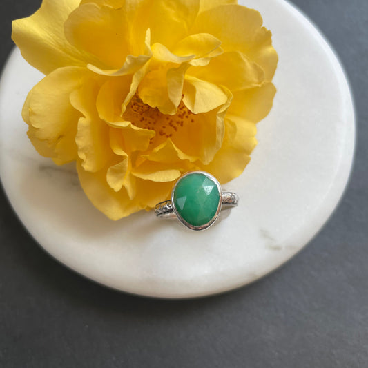 Apple-Green Chrysoprase ring